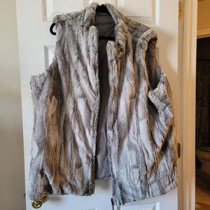 Reversible gray winter vest  faux fur 2x  oversized